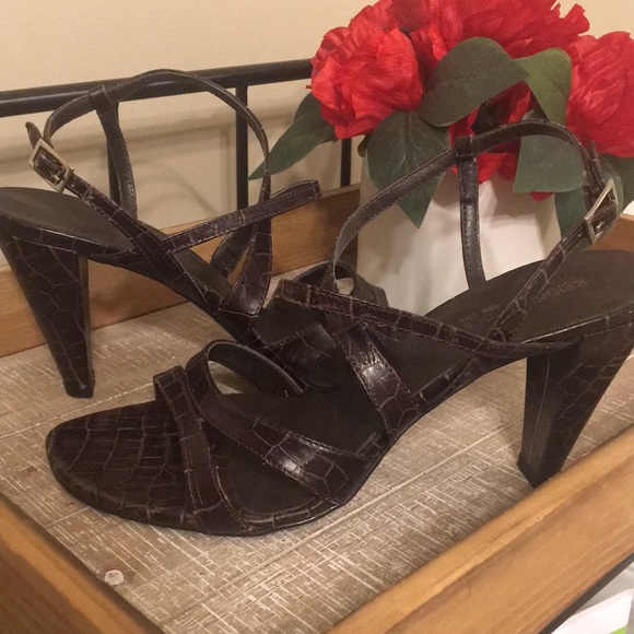 Kenneth Cole brown leather strappy sandals size 9 - Picture 5 of 8